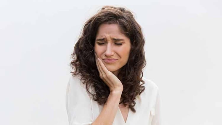Should You Get Your Wisdom Tooth Removed, If Experiencing Aches?