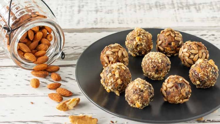 Oats and Dry Fruit Ladoo