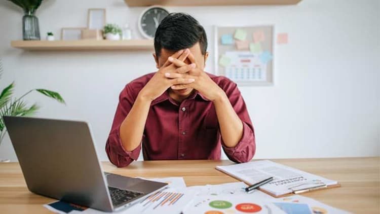 No Motivation At Work? Here's How You Can Keep Going