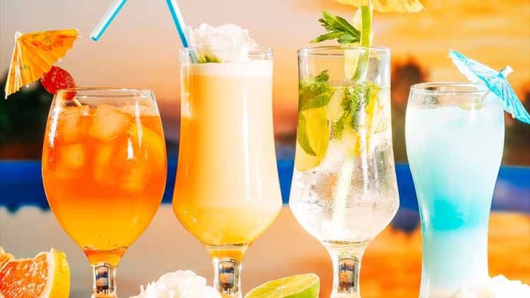 Common Drinks That Can Be Extremely Dehydrating In Summers