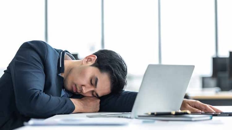 Why Am I Sleepy All The Time? 5 Reasons That May Be
