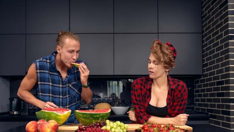 Can Eating Fruits At Night Cause Acidity?