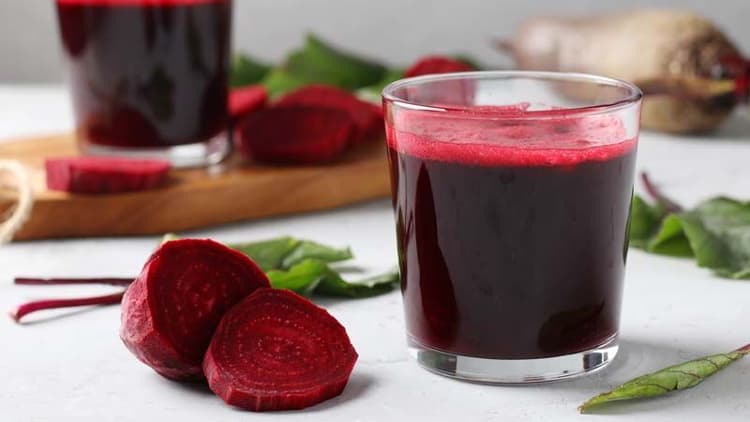 Top Benefits & Side Effects Of Drinking Beetroot Juice