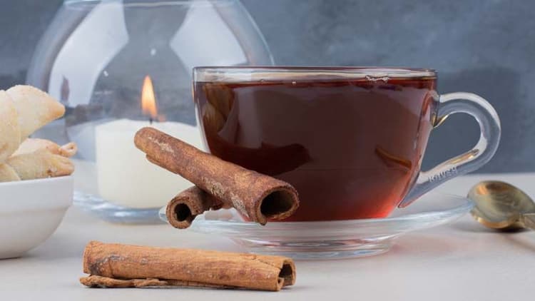 Cinnamon In Water? 9 Reasons To Try It First Thing In The Morning