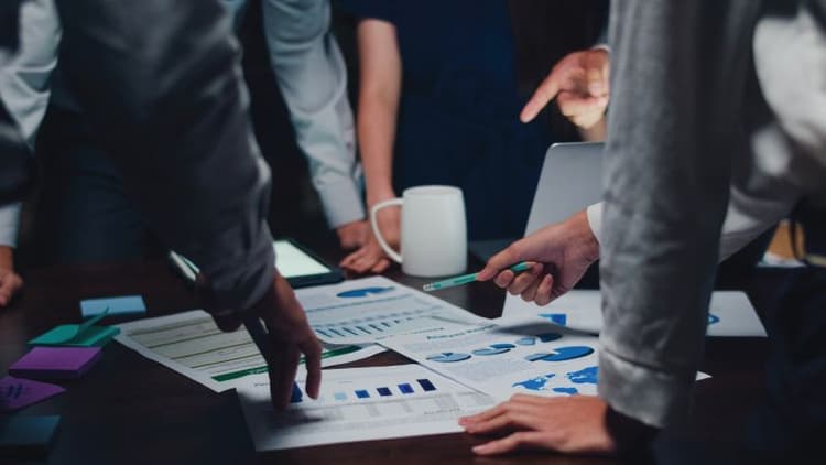 How To Set And Achieve Career Goals In The Corporate World?