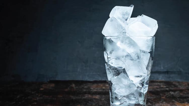Ice Hack For Weight Loss: Know If This Trend Helps Burn Calories