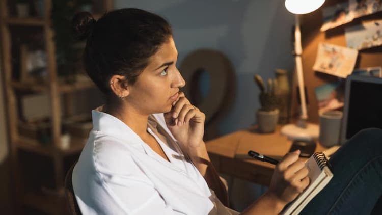 Think Less, Live More: The Everyday Guide To Controlling Your Thoughts