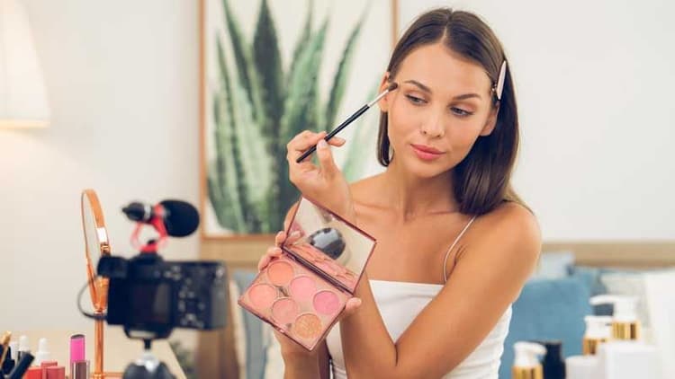 How Long Can You Wear Makeup Without Risking Skin Damage?