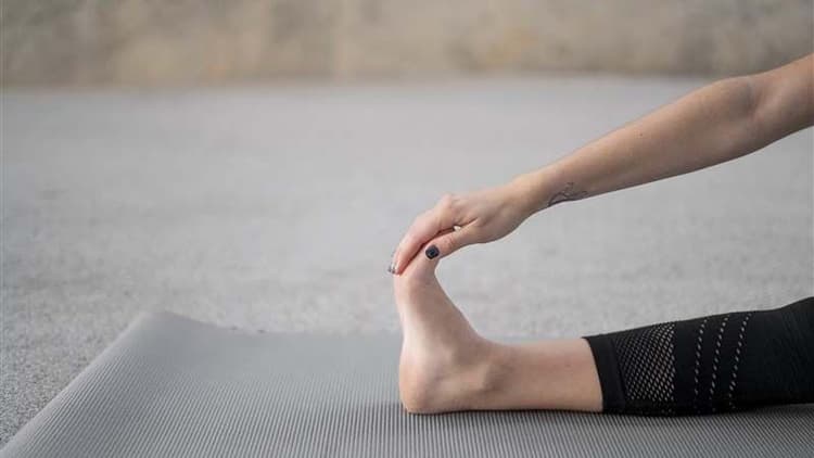 If You Can’t Touch Your Toes, Try This Exercise!