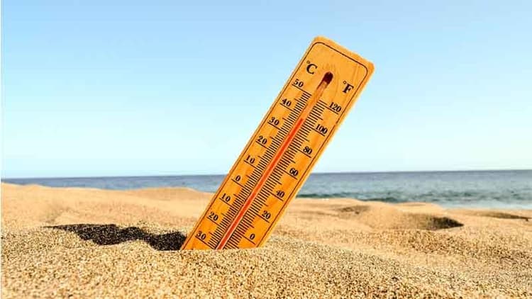The Hottest Days Of The Year Are Here: Why Severe Heatwave Warnings Have Been Issued Across North India From May 25?