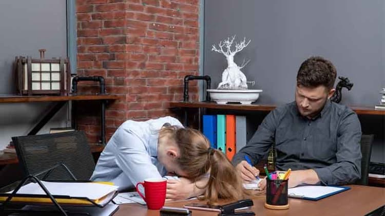 Why Office Workers Are Experiencing Fatigue Despite “Healthy” Lifestyles?
