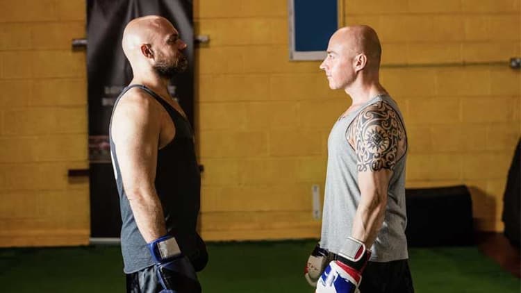 Ego Lifting Vs. Smart Lifting: How To Outsmart The Unspoken Peer Pressure Of The Gym Room?